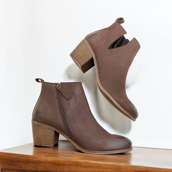 New! Roan by BedStu Cutout Side Zip Leather Ankle Boots - Picture 1 of 9